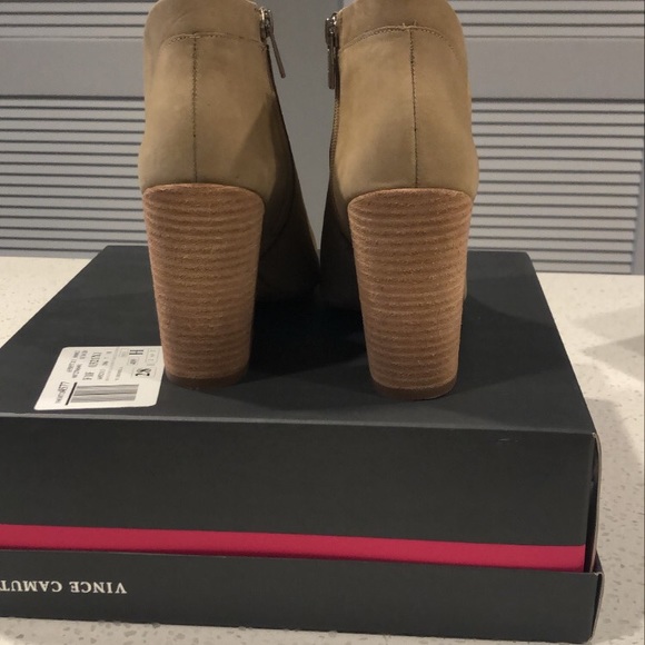 Like new Vince Camuto booties/ wedge - Picture 4 of 6